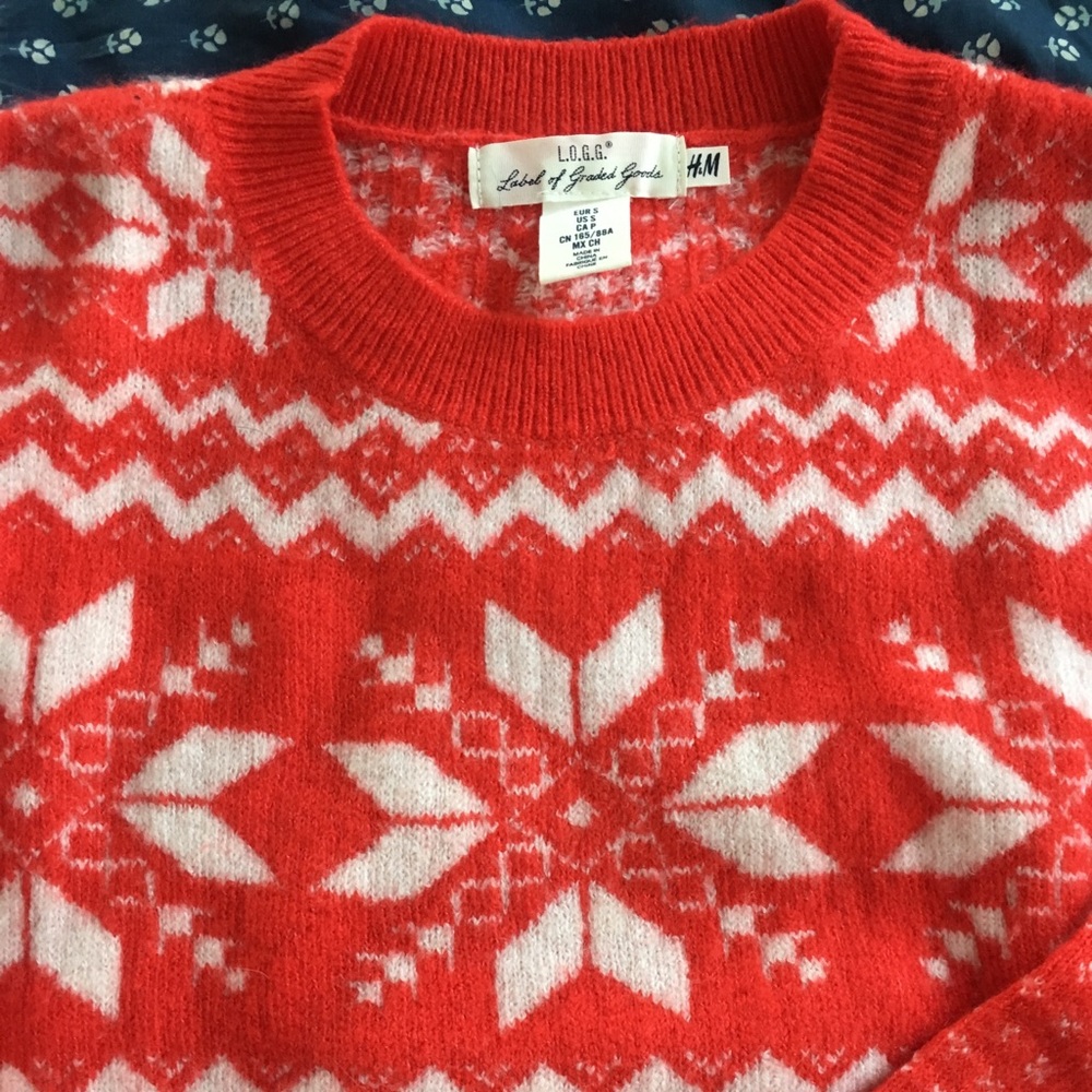 H&M Sweater - Picture 2 of 3